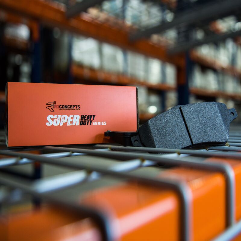 Mitsubishi Fuso Brake Pads - Front - R1 Concepts - Super Duty - `95-`04